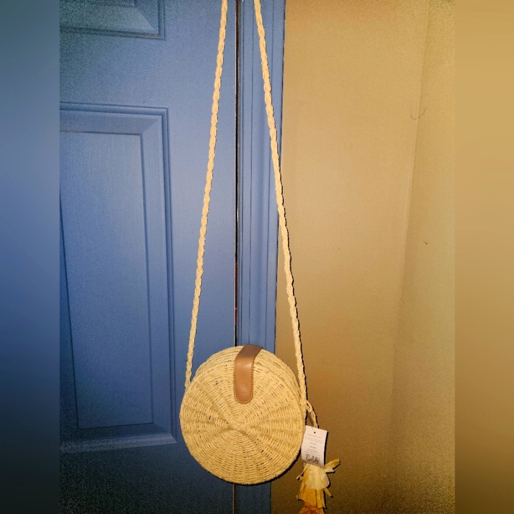 Mia & Tess Round Straw Crossbody Bag